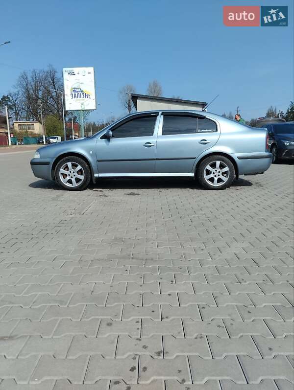 Ліфтбек Skoda Octavia 2002 в Києві