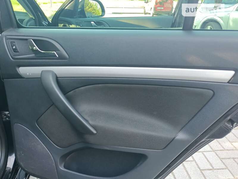 Універсал Skoda Octavia 2013 в Дрогобичі