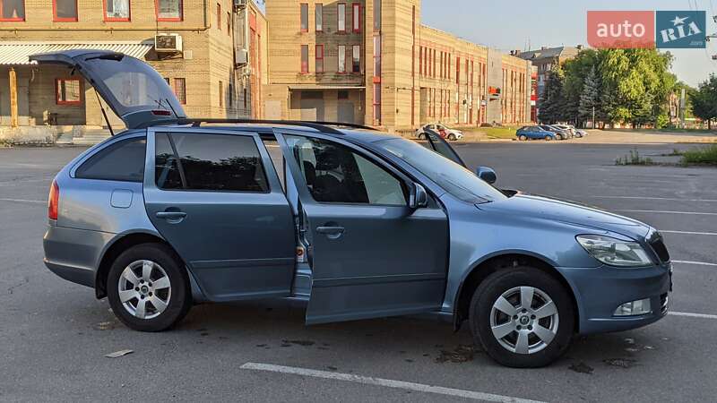 Універсал Skoda Octavia 2011 в Дніпрі
