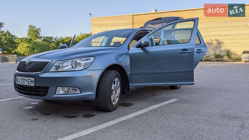 Універсал Skoda Octavia 2011 в Дніпрі