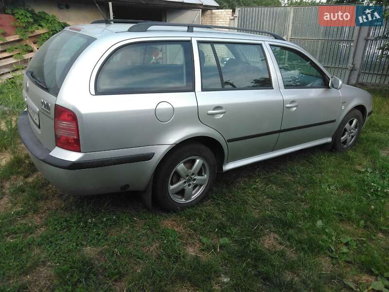 Универсал Skoda Octavia 2004 в Чернигове