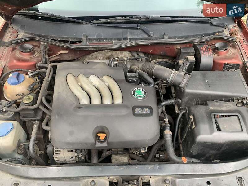 Лифтбек Skoda Octavia 2000 в Остроге