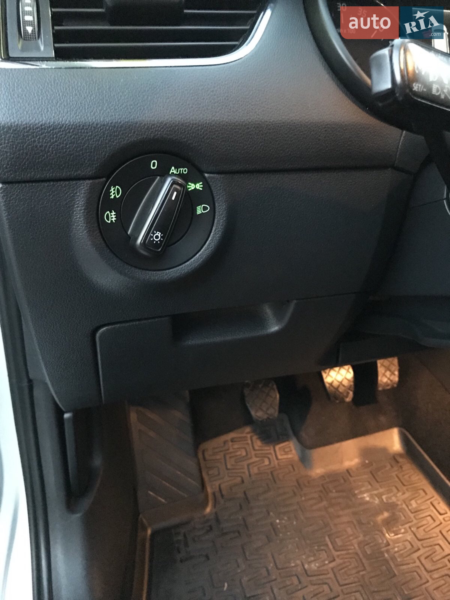 2014 Skoda Octavia - мініатюра 16