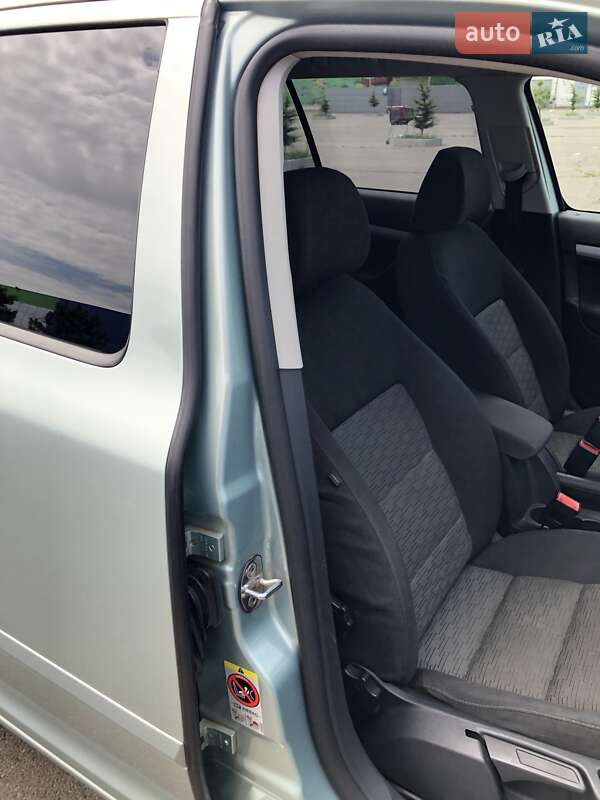 Універсал Skoda Octavia 2009 в Одесі