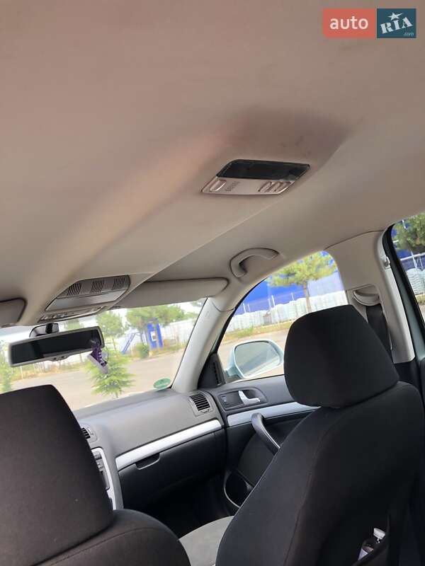 Універсал Skoda Octavia 2009 в Одесі