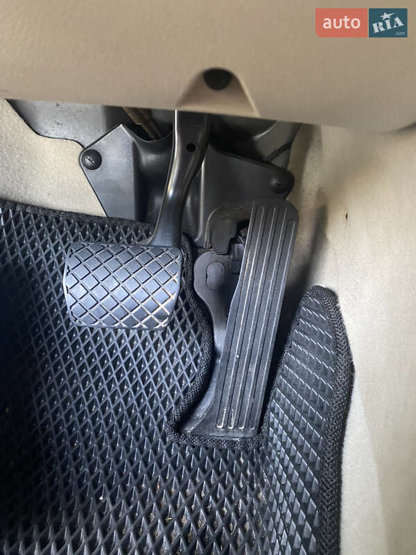 Универсал Skoda Octavia 2006 в Ровно