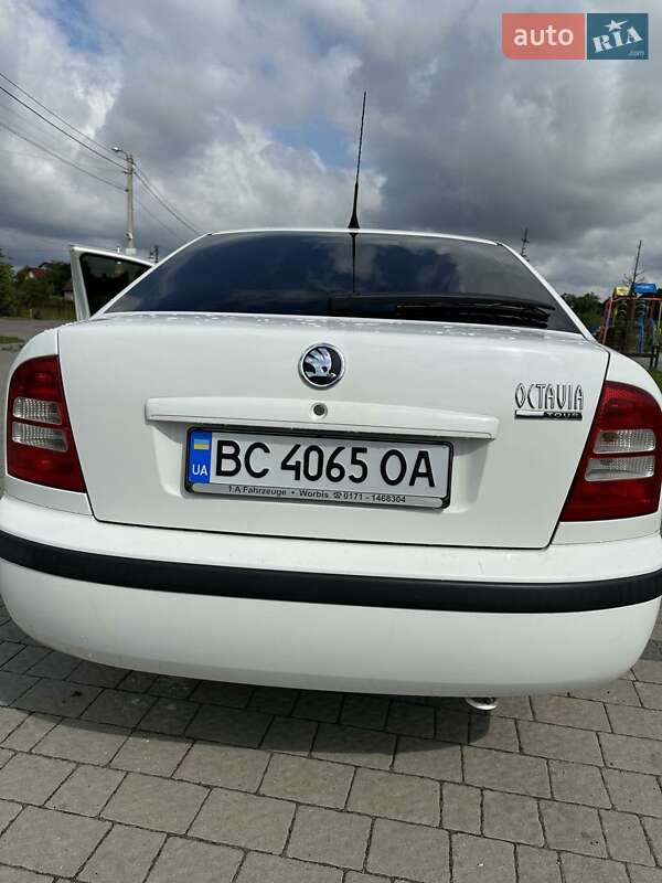 Лифтбек Skoda Octavia 2005 в Львове