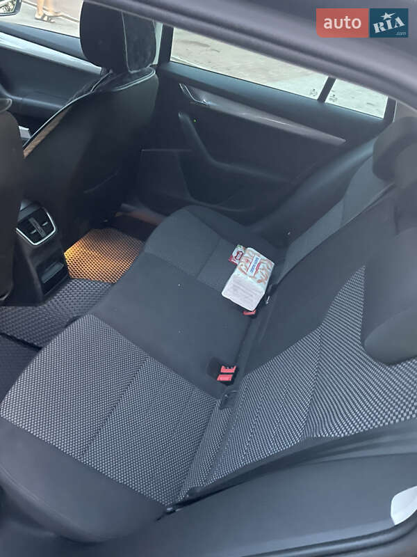 Универсал Skoda Octavia 2015 в Березанке