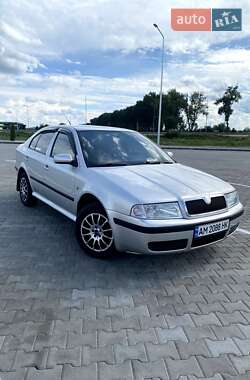 Ліфтбек Skoda Octavia 2003 в Житомирі