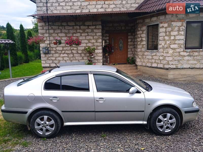 Лифтбек Skoda Octavia 2008 в Тячеве