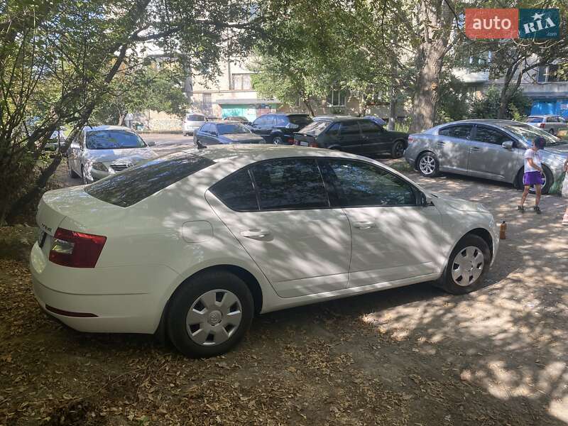 Лифтбек Skoda Octavia 2019 в Одессе