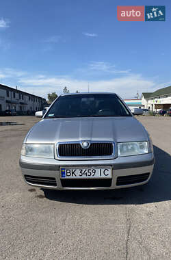 Лифтбек Skoda Octavia 2003 в Сарнах