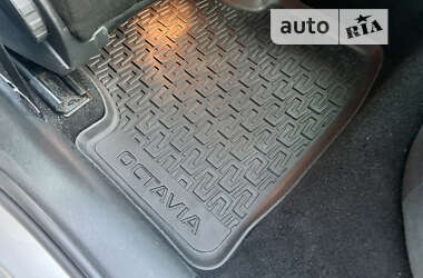 Лифтбек Skoda Octavia 2013 в 