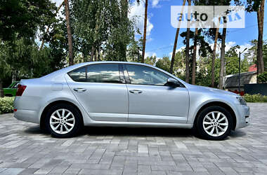 Лифтбек Skoda Octavia 2013 в 