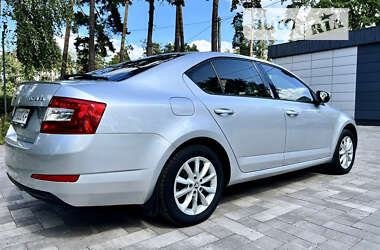 Лифтбек Skoda Octavia 2013 в 