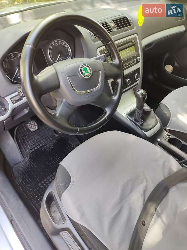 Універсал Skoda Octavia 2009 в Тростянці