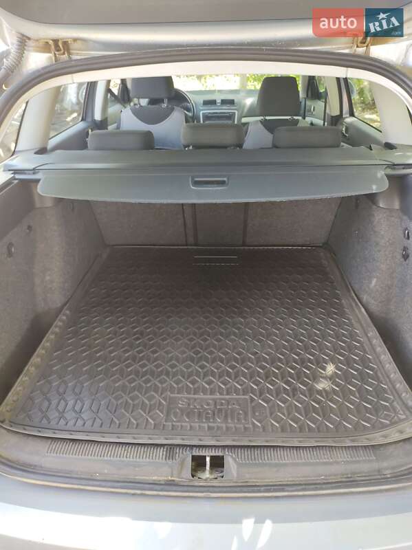 Універсал Skoda Octavia 2009 в Тростянці