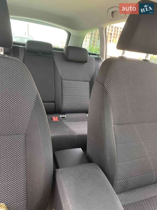 Універсал Skoda Octavia 2016 в Ужгороді