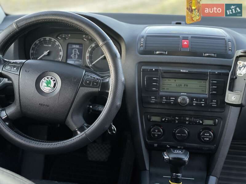 Лифтбек Skoda Octavia 2005 в Николаеве