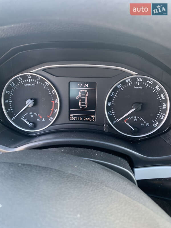 Универсал Skoda Octavia 2011 в Ровно