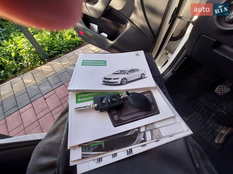 Ліфтбек Skoda Octavia 2013 в Романіву