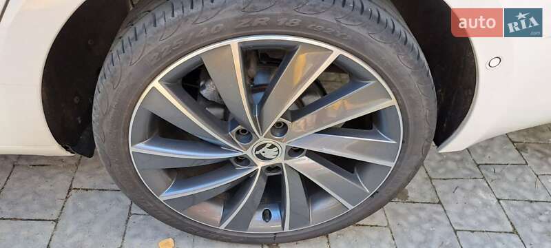 Универсал Skoda Octavia 2019 в Львове