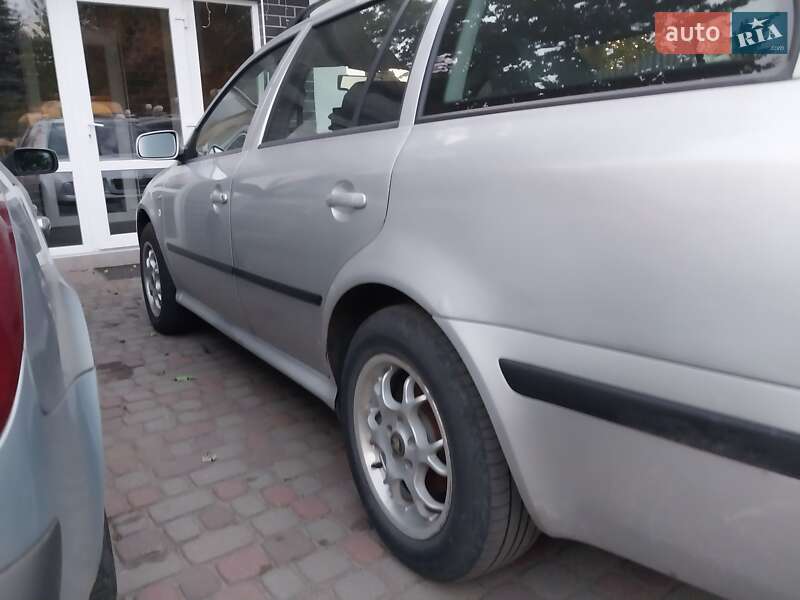 Универсал Skoda Octavia 2000 в Львове