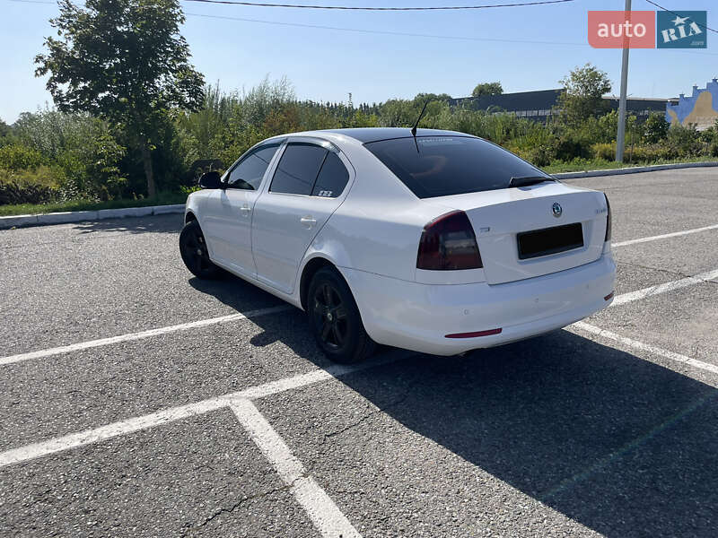 Ліфтбек Skoda Octavia 2012 в Чернівцях