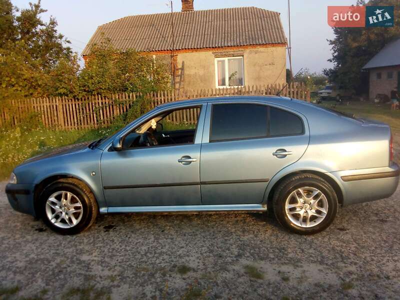 Ліфтбек Skoda Octavia 2009 в Володимирі