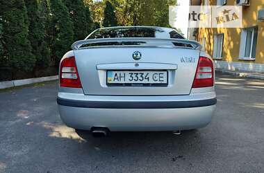 Ліфтбек Skoda Octavia 2010 в 