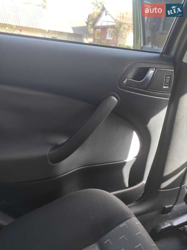 Ліфтбек Skoda Octavia 2001 в Мостиській