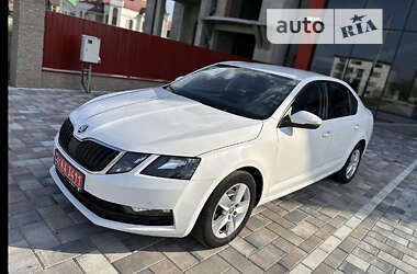 Ліфтбек Skoda Octavia 2019 в Тячеві