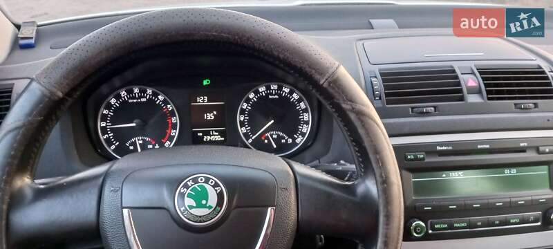 Універсал Skoda Octavia 2009 в Ставищі