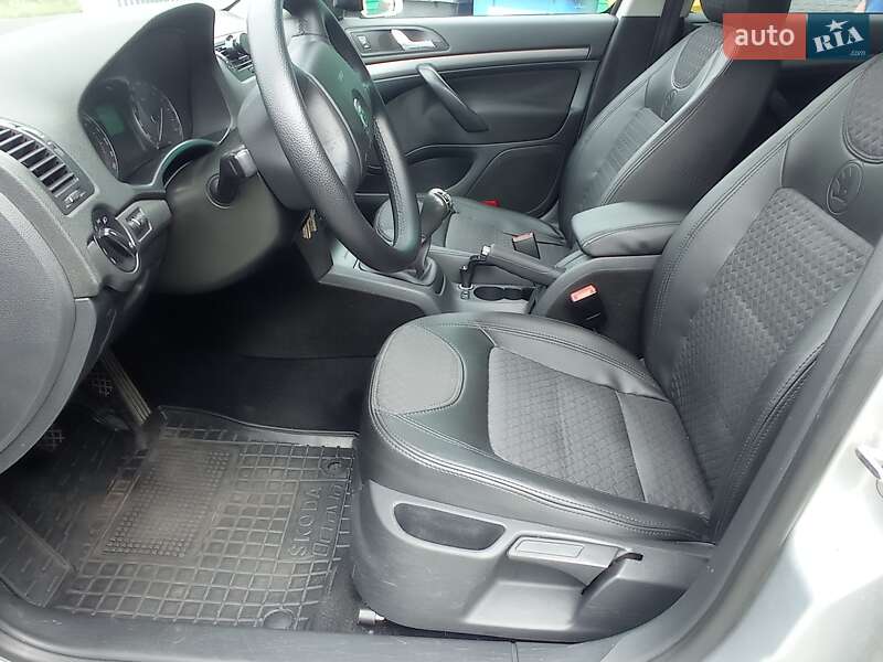 Лифтбек Skoda Octavia 2008 в Житомире фото 5 Лифтбек Skoda Octavia 2008 в Житомире