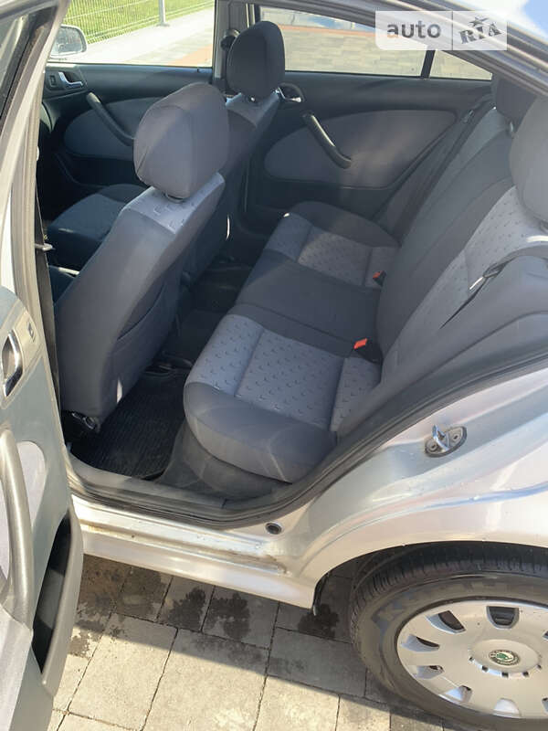 Ліфтбек Skoda Octavia 2005 в Хусті