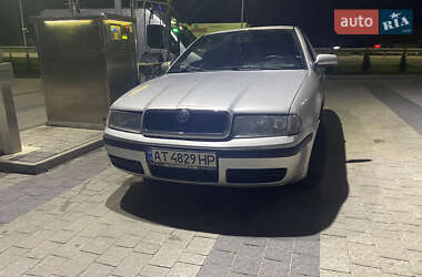 Лифтбек Skoda Octavia 2004 в Самборе