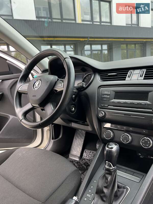 Универсал Skoda Octavia 2013 в Новояворовске