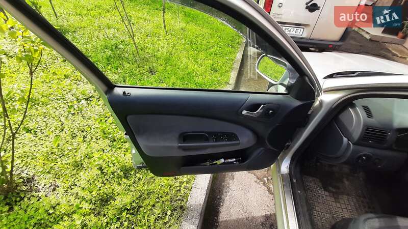 Ліфтбек Skoda Octavia 2006 в Львові фото 38 Ліфтбек Skoda Octavia 2006 в Львові