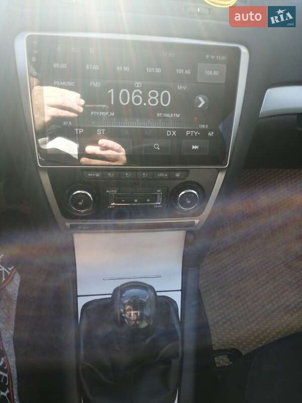 Универсал Skoda Octavia 2009 в Нововолынске