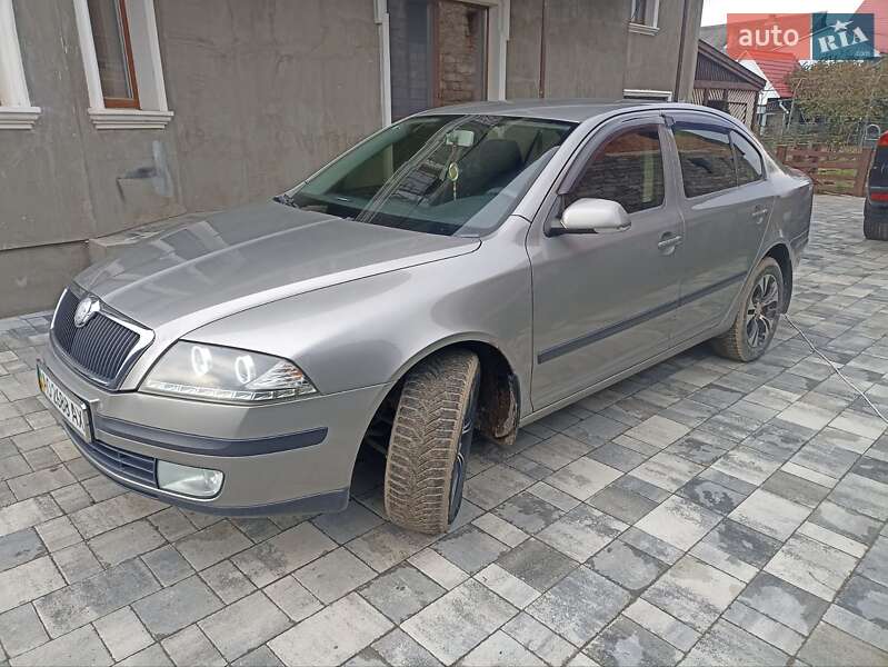 Лифтбек Skoda Octavia 2006 в Тячеве