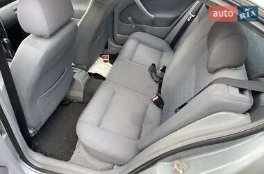 Лифтбек Skoda Octavia 2003 в 