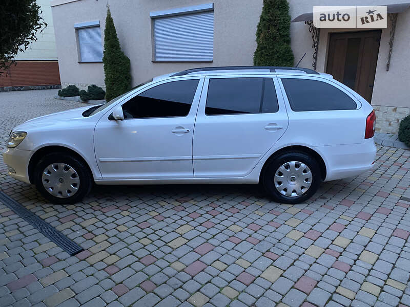 Универсал Skoda Octavia 2013 в Мукачево фото 12 Универсал Skoda Octavia 2013 в Мукачево