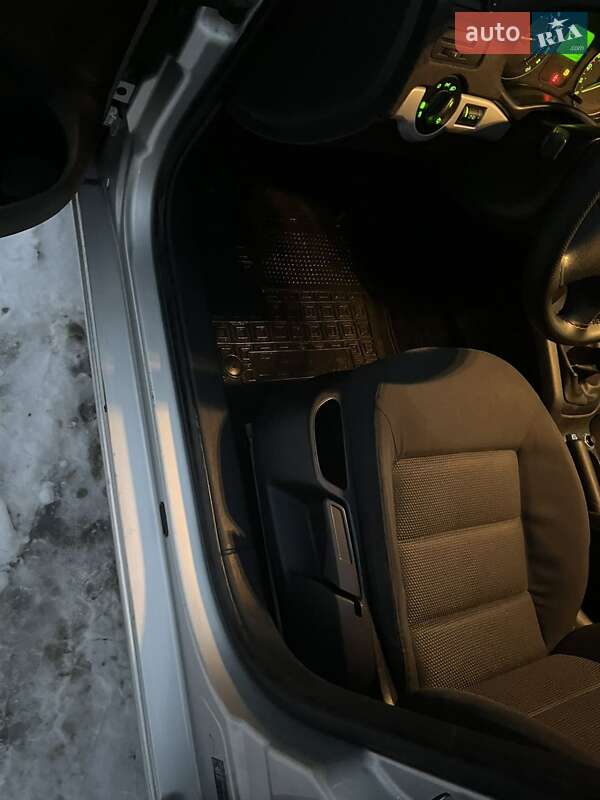 Универсал Skoda Octavia 2005 в Чернигове