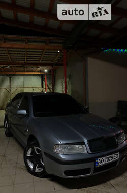 Лифтбек Skoda Octavia 2002 в Рахове