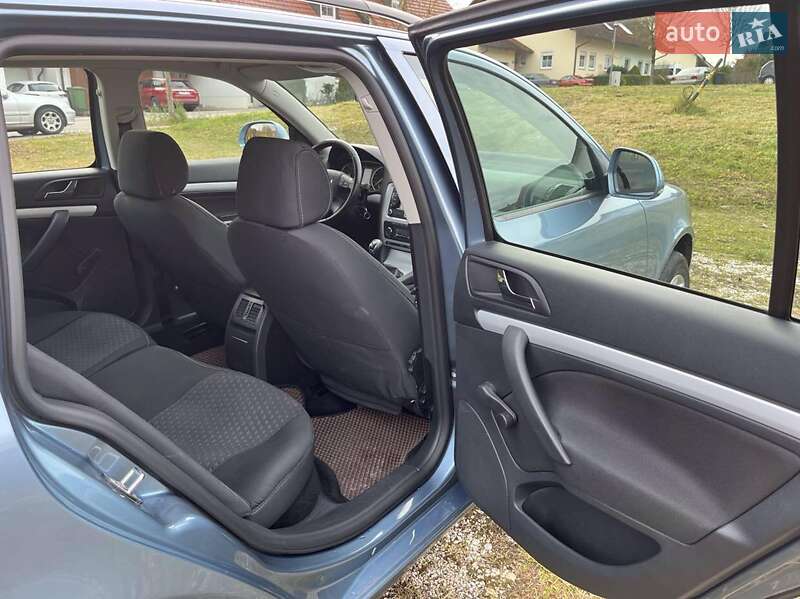 Універсал Skoda Octavia 2011 в Борщеві