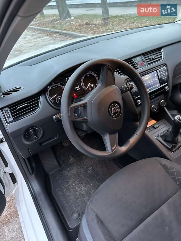 Универсал Skoda Octavia 2019 в Полтаве
