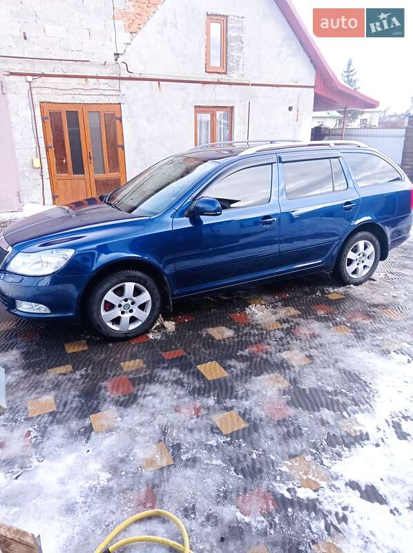 Універсал Skoda Octavia 2012 в Буську