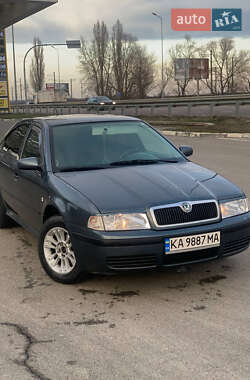 Лифтбек Skoda Octavia 2004 в Киеве