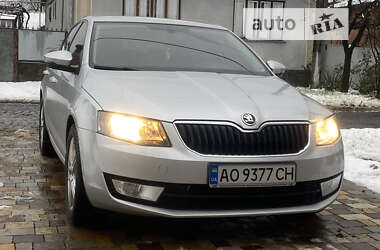 Лифтбек Skoda Octavia 2016 в Ужгороде