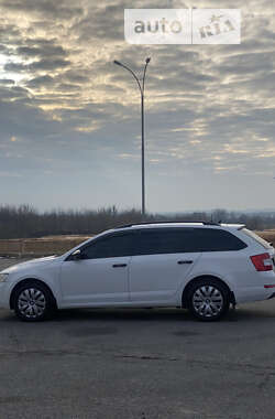 Універсал Skoda Octavia 2014 в Харкові